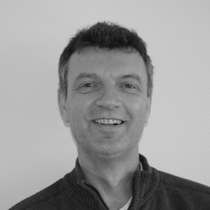 Dr. Uwe Steinbach