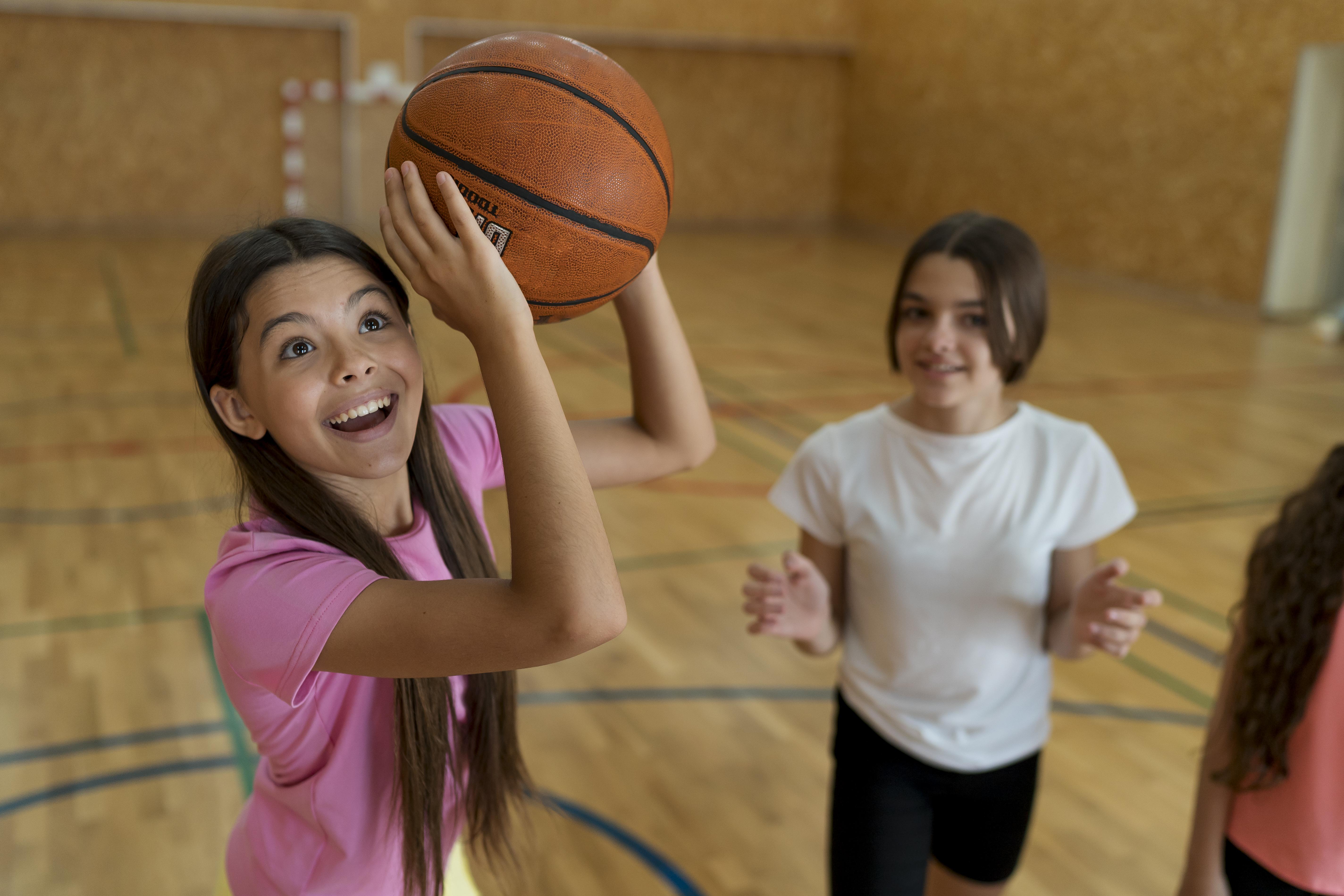 Basketball in der Grundschule - spielerisch, einfach, aktiv